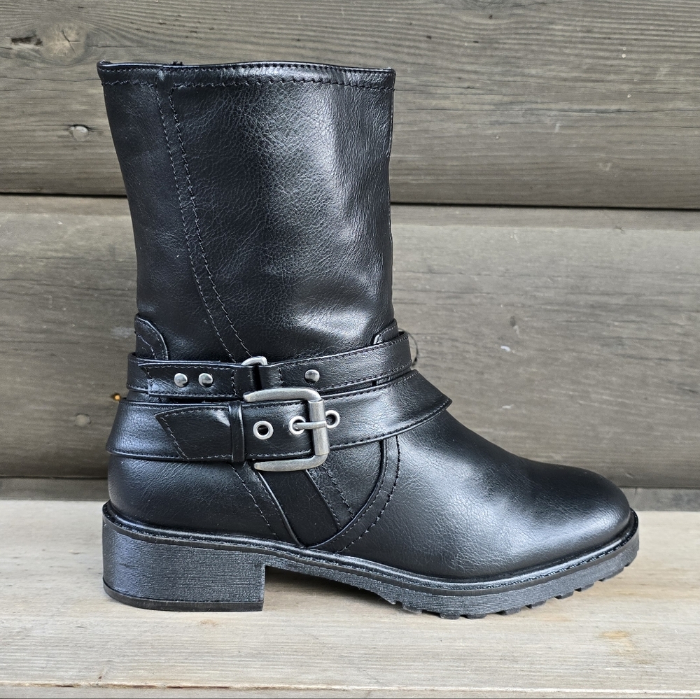 Fergalicious Recall Y2K Moto Minimalist Revival Harness Boots 7M